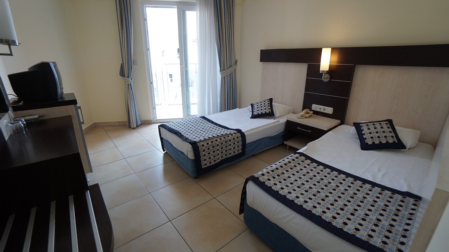 Standard Room, Partial Sea View