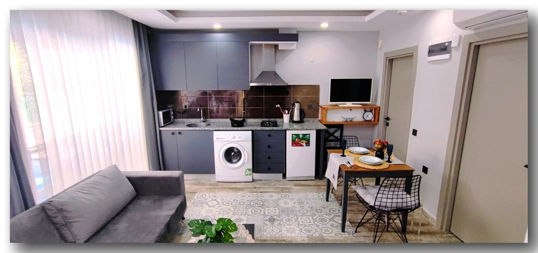 Luxury Room, Land View