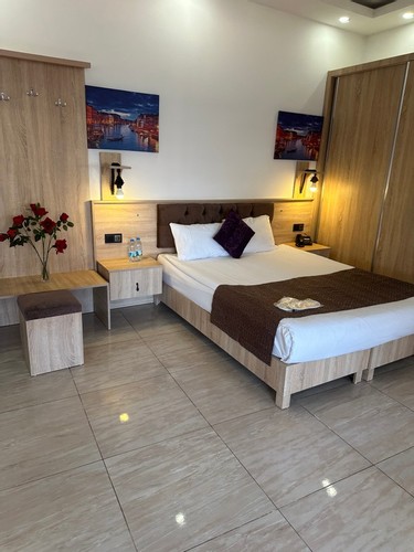 Aile Grand Odası, Deniz Manzaralı