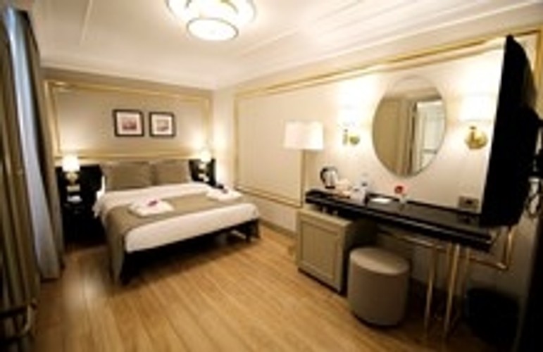 Deluxe Room, Land View