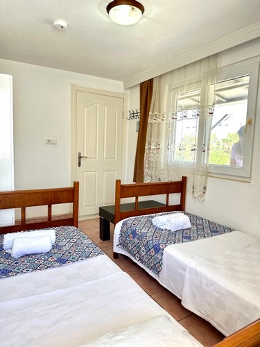 İki Ayrı Yataklı Oda Deniz Manzaralı