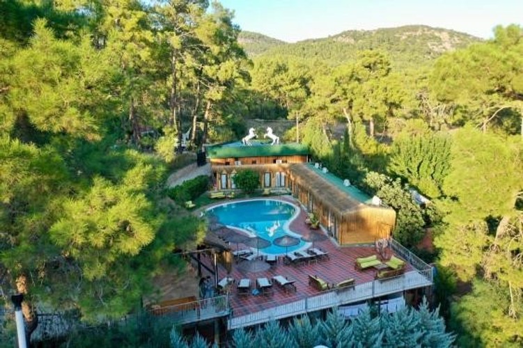 Standart Oda, Havuz Manzaralı