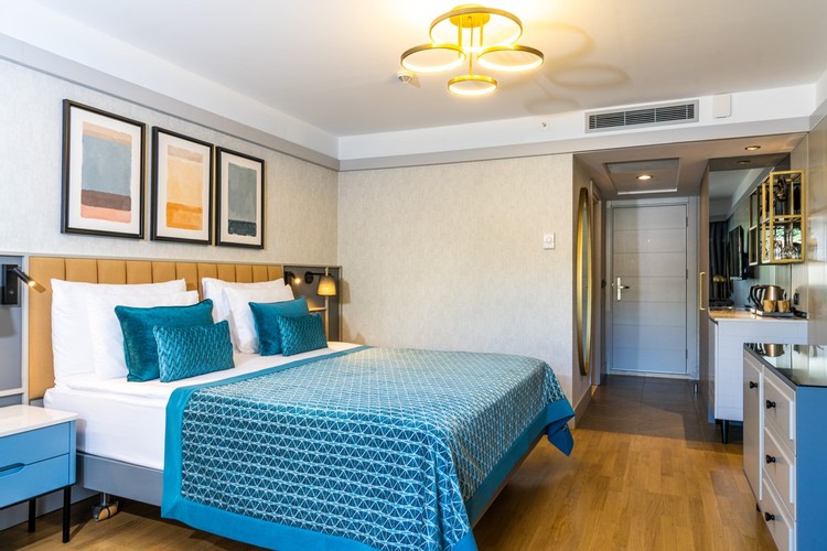 Superior Oda, Kara Manzaralı