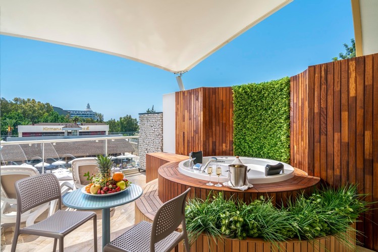 Standard Room (Jacuzzi, Terrace)