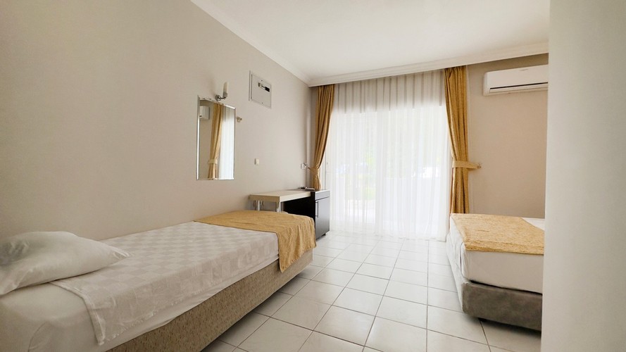 Standart Oda, Kara Manzaralı