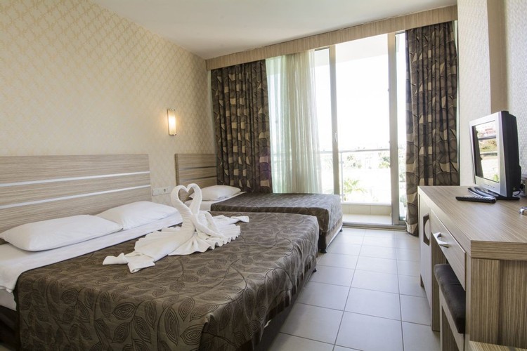 Standart Oda, Havuz Manzaralı