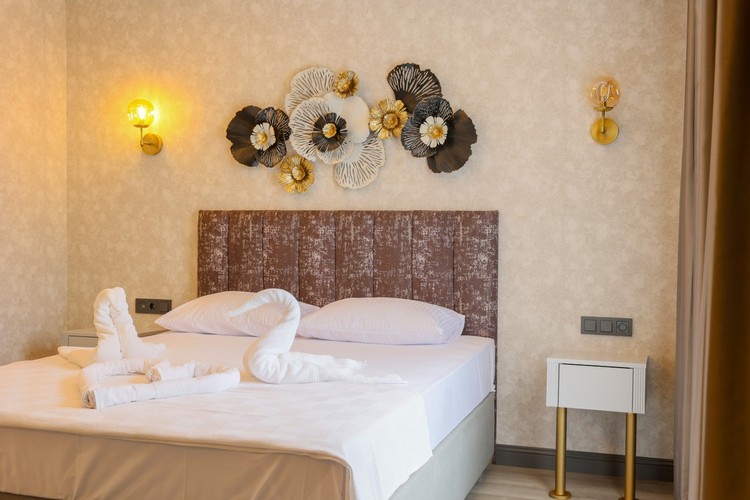 Suit Teras Oda (Teraslı)