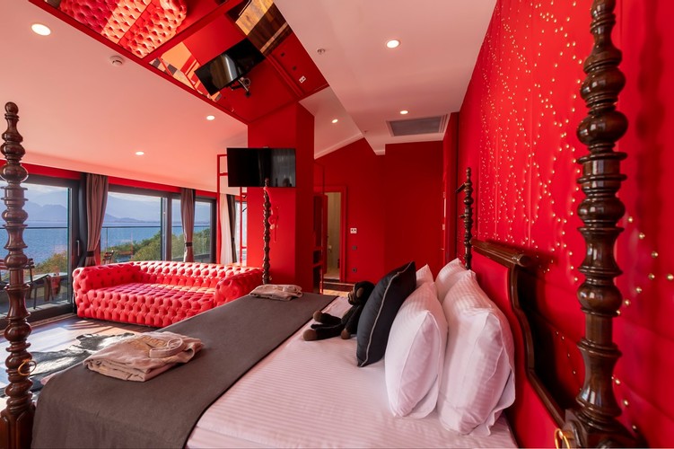 King Suit Oda, Deniz Manzaralı