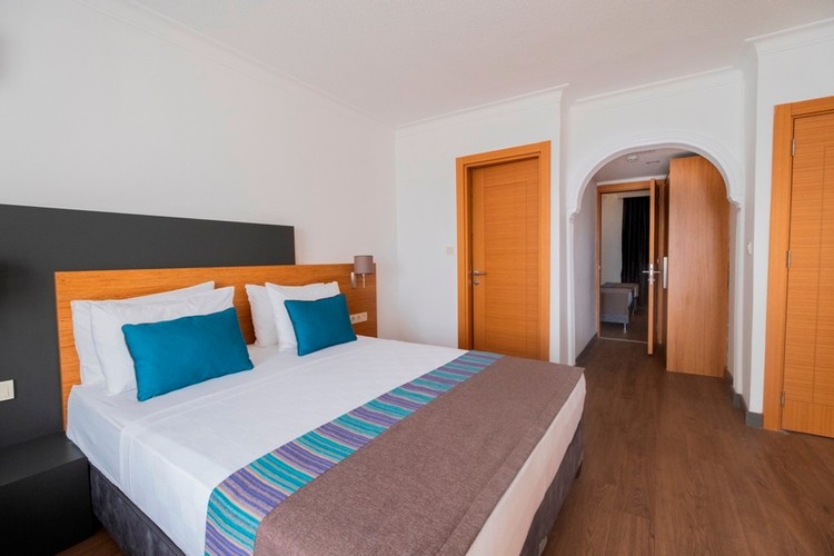 Family Room (4 Person)