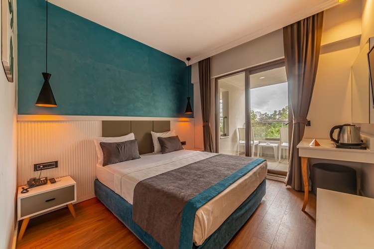 Standard Room, Partial Sea View