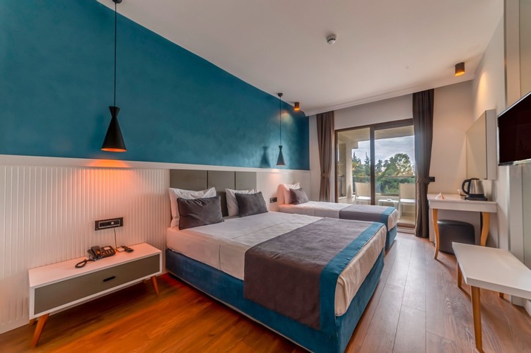 Family Room, Partial Sea View