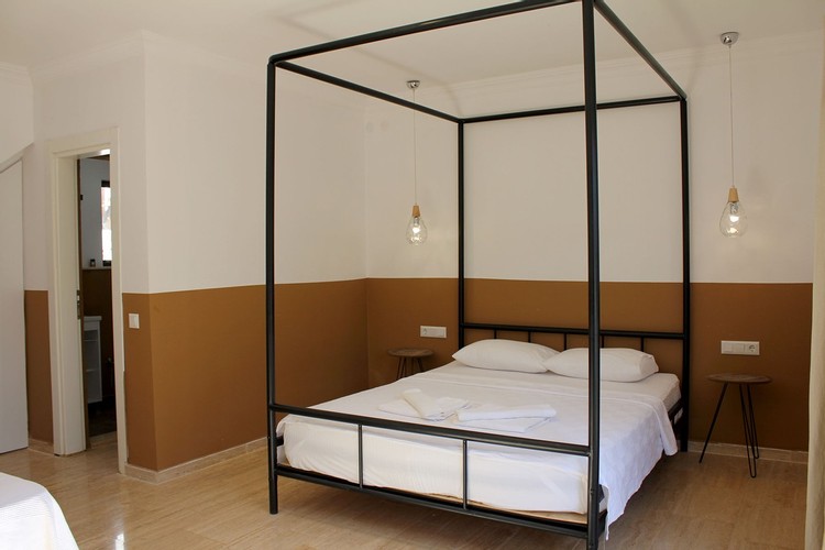 Standard Room (3 Person)