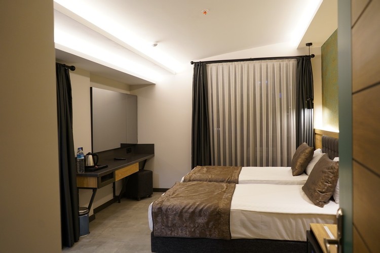 Standart Oda, Havuz Manzaralı