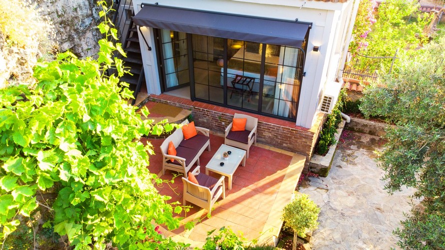 Bahçeli Oda, Bahçe Manzaralı