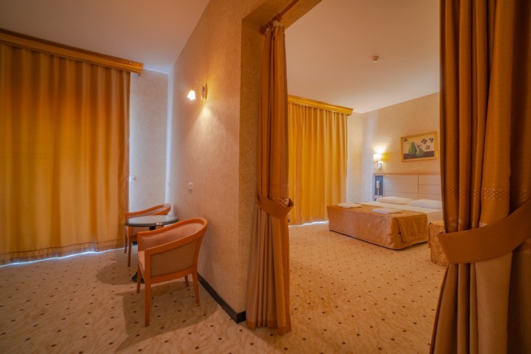 Large Business Oda, Deniz Manzaralı