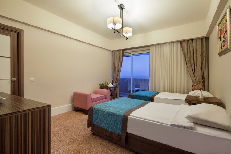 Aile Odası, Kısmi Deniz Manzaralı