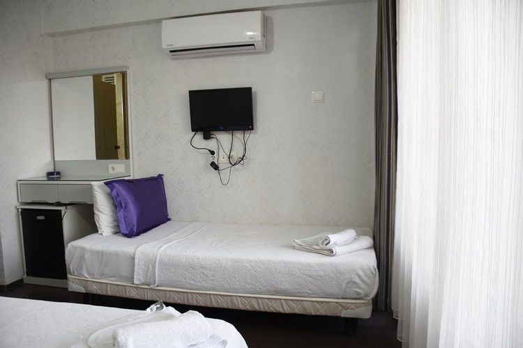 Standard Room (1 Person)