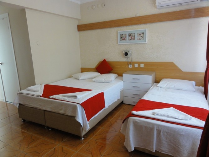 Standard Room (4 Person)