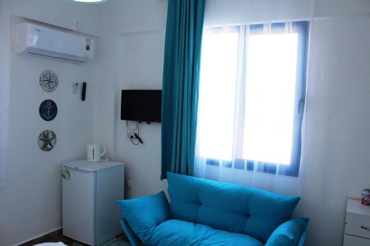 Economy Room, Pool View