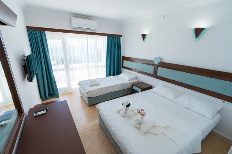 Standard Room, Partial Sea View