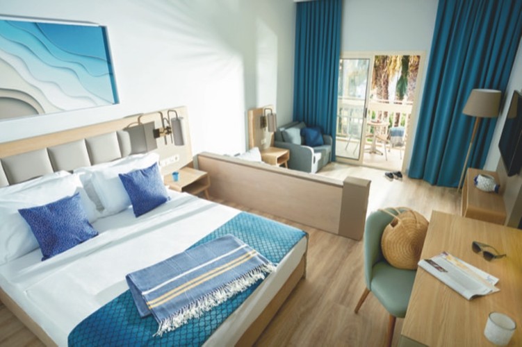 Junior Superior Room