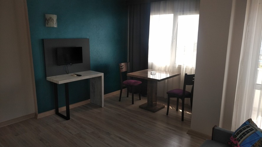 Suite Room, Land View