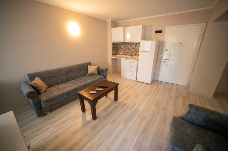 2+1 Daire, Kara Manzaralı