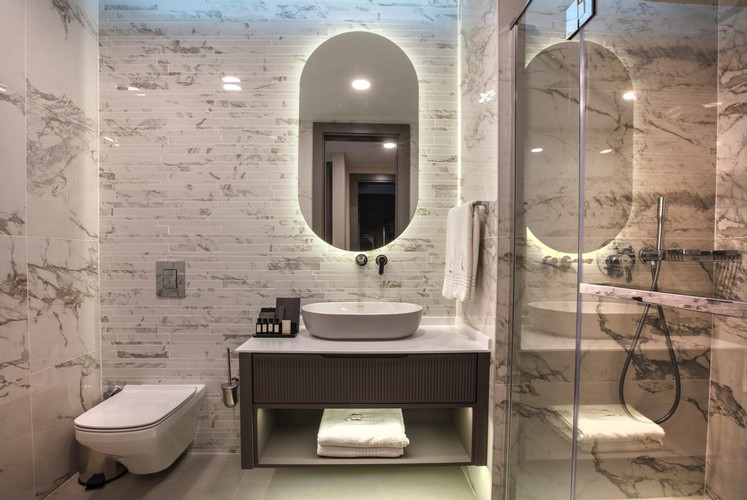 Ana Bina, Deniz Manzaralı