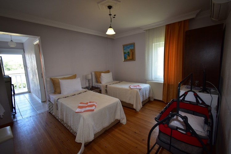 Aile Odası, Kara Manzaralı