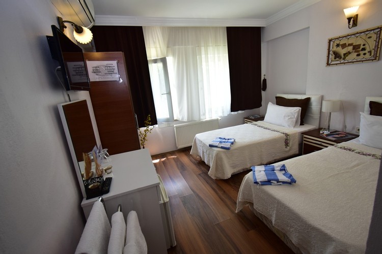 Standart Oda, Kara Manzaralı