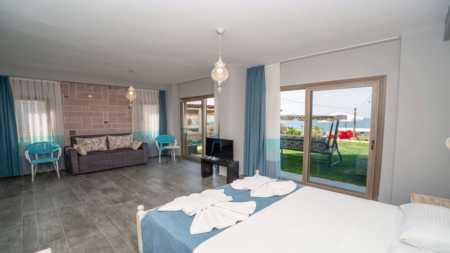 Bahçe Katı Oda, Deniz Manzaralı