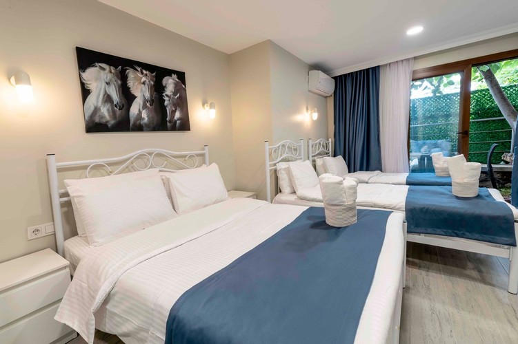 Standart Oda, Deniz Manzaralı (4 Kişilik)