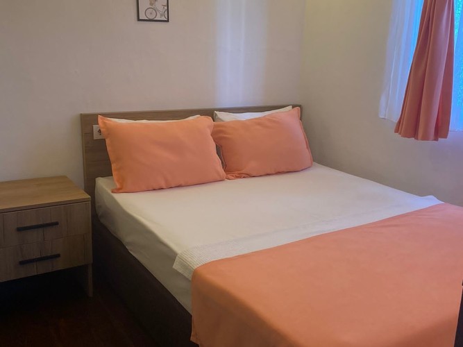 Twin Room, Land View