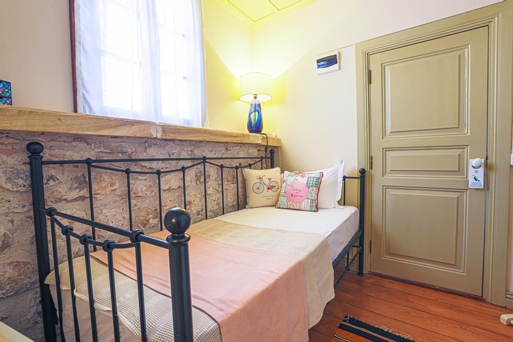 Standard Room (1 Person)