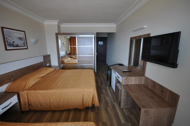 Standart Oda, Kara Manzaralı