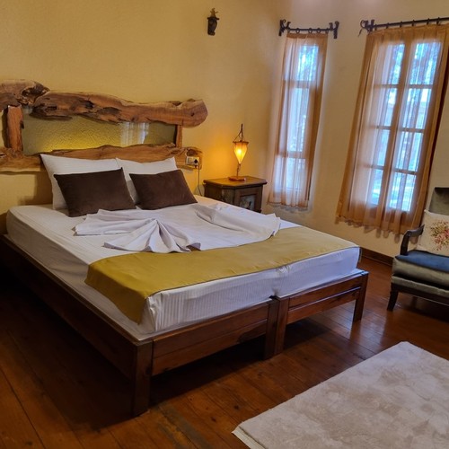 Deluxe Superior Room