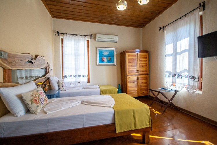 Standard Room (3 Person)