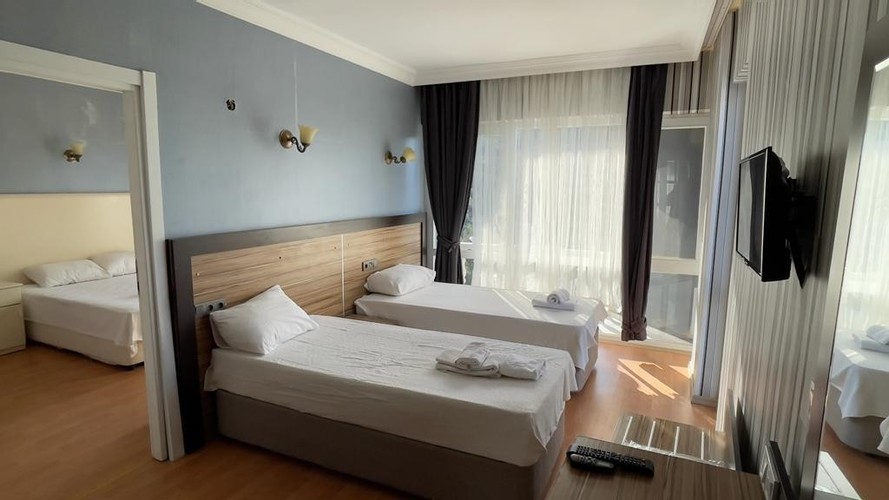 Family Room, Forest View