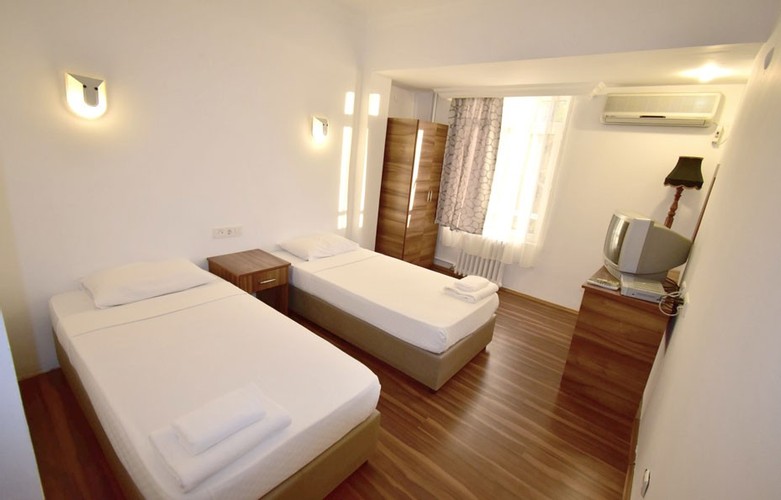 Standart Oda, Kara Manzaralı (3 Kişilik)