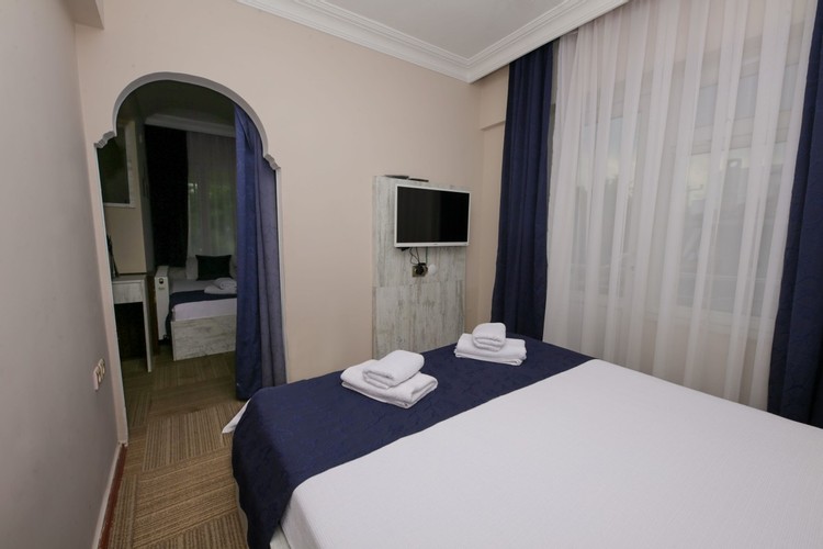 Aile Odası, Deniz Manzaralı (4 Kişilik, Balkonlu)