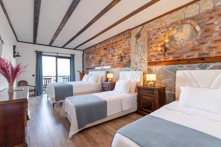 Standard Room (4 Person)