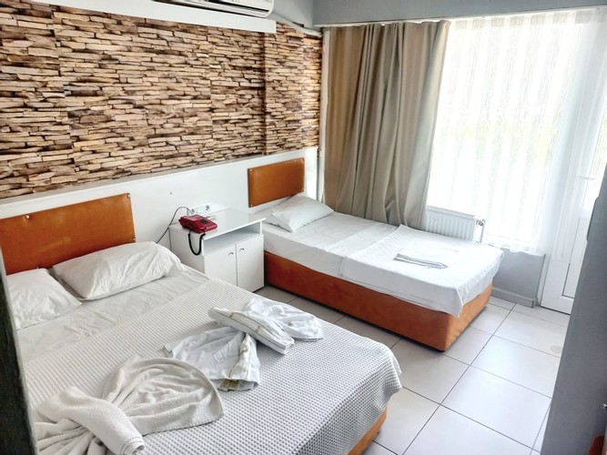 Standard Room (3 Person)