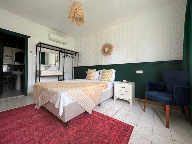 Junior Superior Room