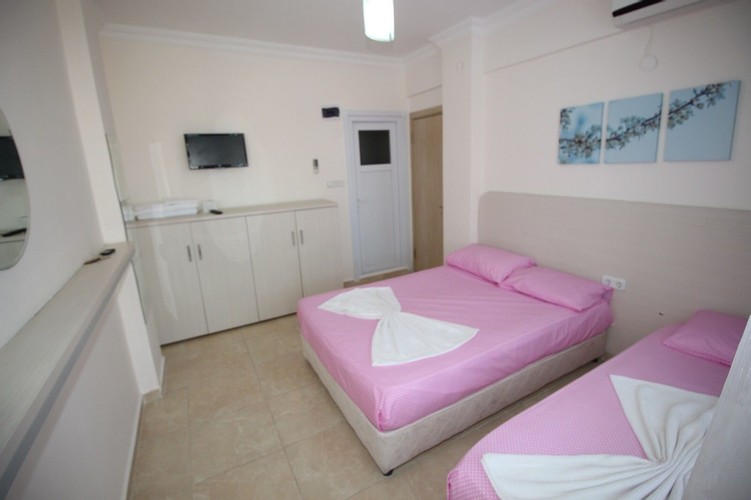 Standart Oda, Bahçe Manzaralı (3 Kişilik)