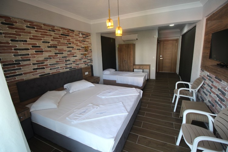 Family Room (3 Person)