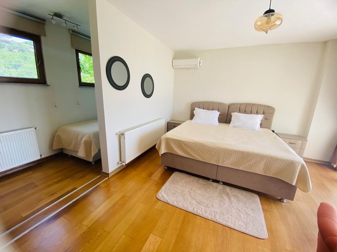 Family Room (Terrace)