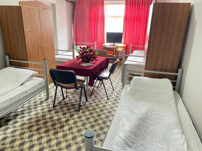 Standart Oda (4 Kişilik, Ortak Banyo)