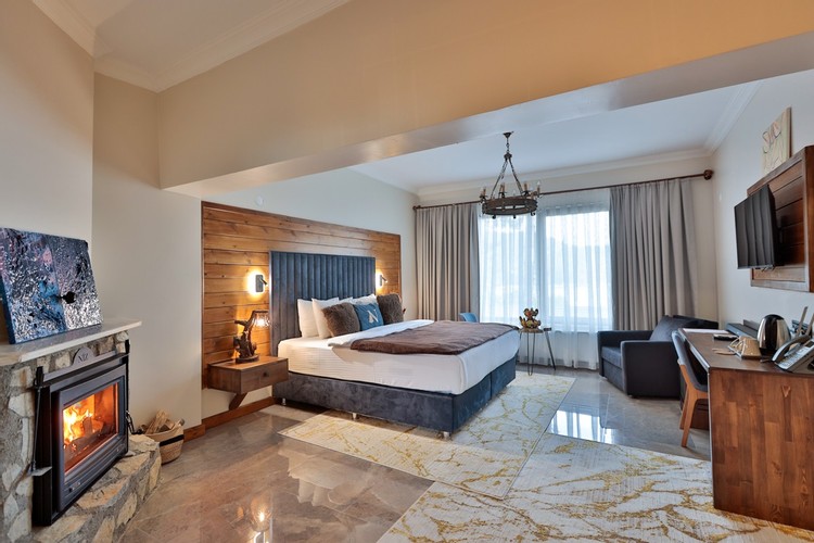 Suit Oda, Göl Manzaralı