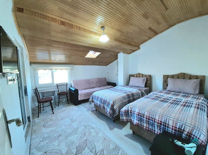 Standard Room (3 Person)