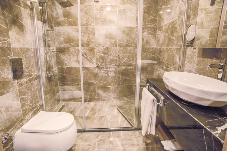 Teras Suit Oda (Balkonlu, Teraslı)